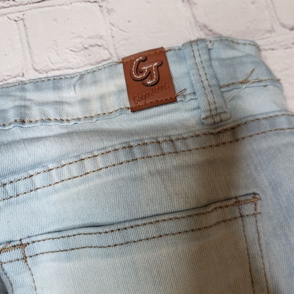 Gogo Jeans USA Light Wash Cropped Jeans - Size 7 - Distressed - Split Ankle - Picture 11 of 13